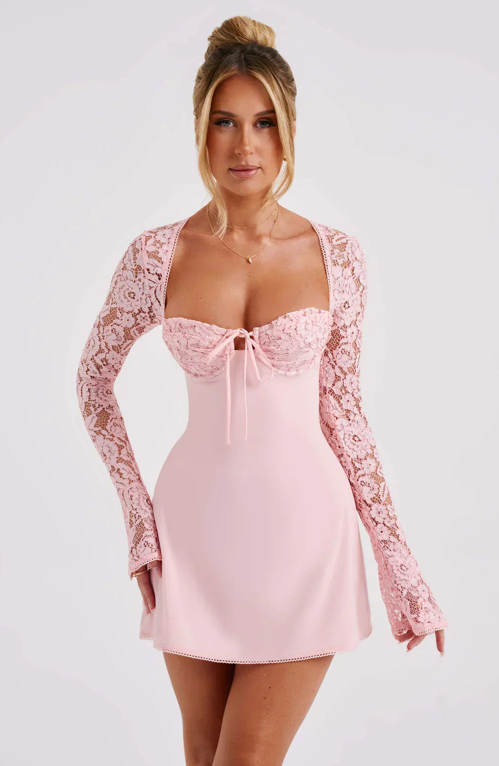 Jacinta • Vestido Mini de Encaje