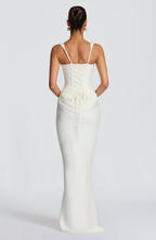 Valentina • Vestido Maxi Esculpido en Reloj de Arena
