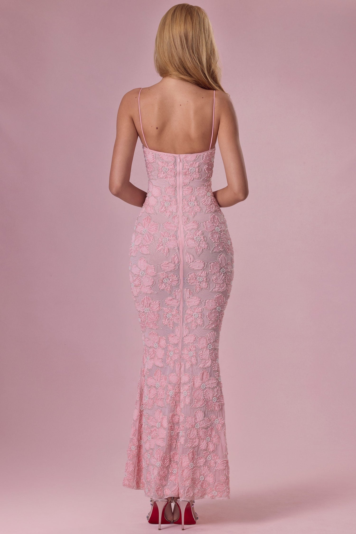 Valora • Vestido Maxi de Cuello Cuadrado