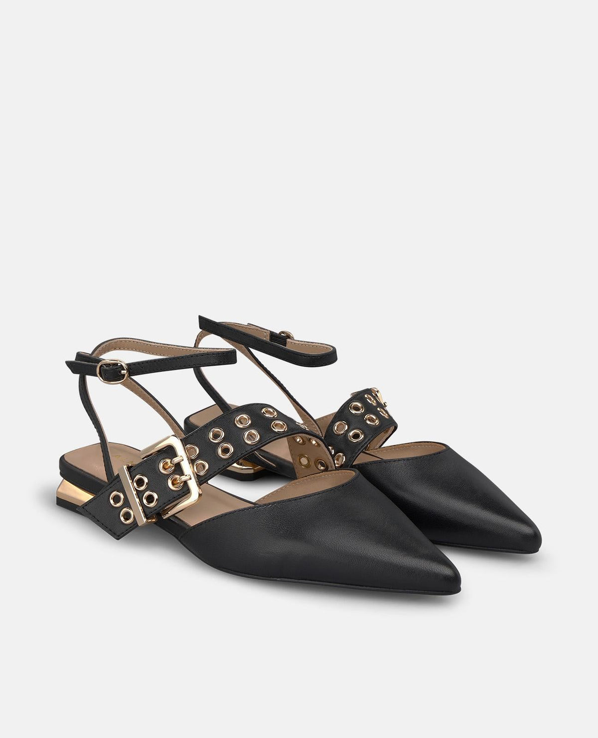 ZAPATO PLANO DE NAPA CON PULSERA