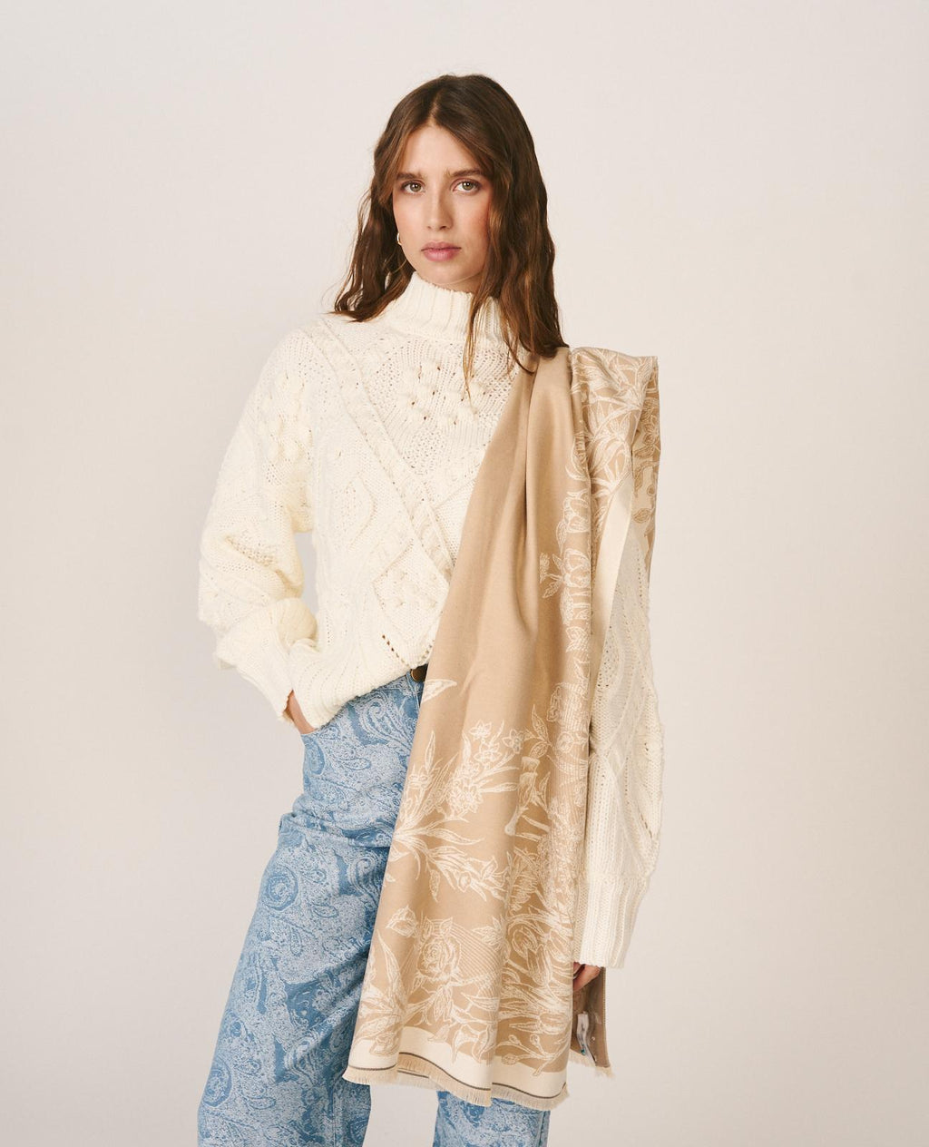BUFANDA REVERSIBLE ESTAMPADO FLORAL
