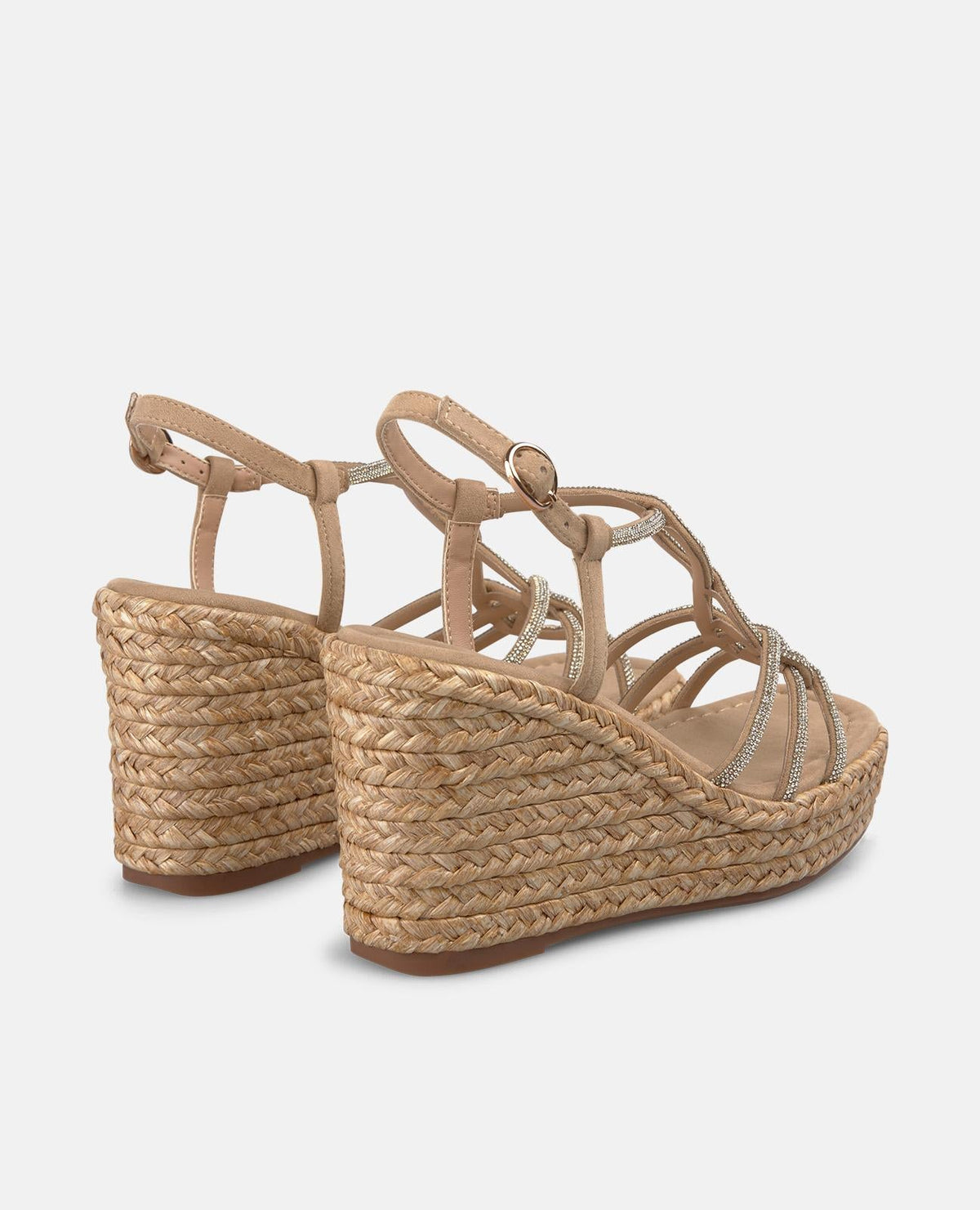 SANDALIA DE CUÑA CON TIRAS ENTRELAZADAS