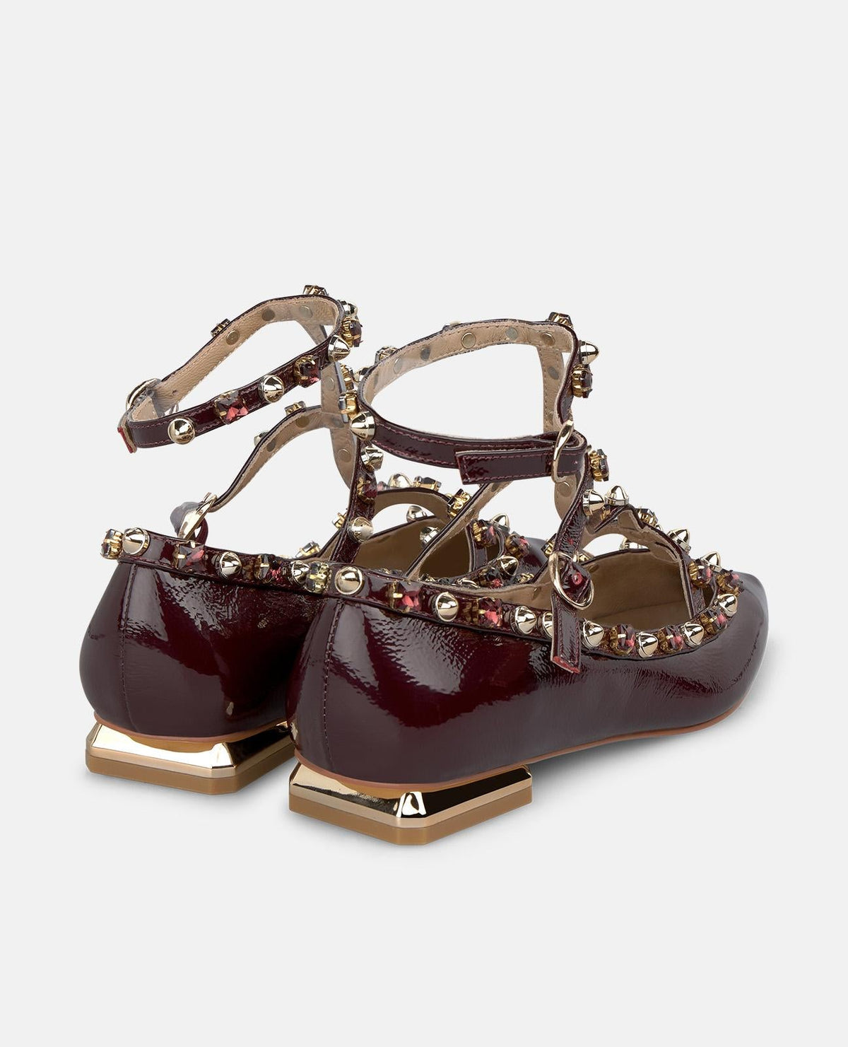 ZAPATO PLANO DE CHAROL