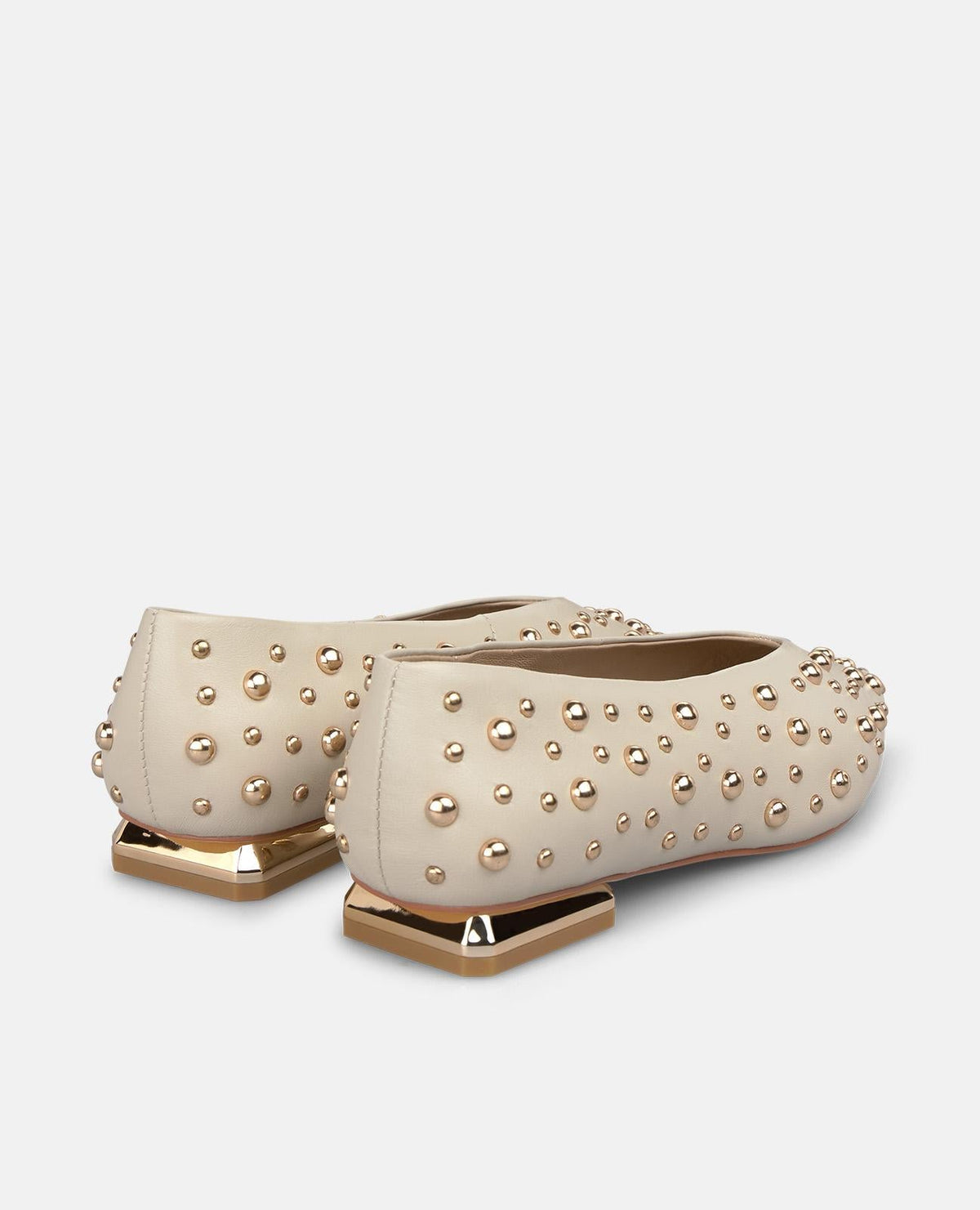 BAILARINA NAPA CON TACHAS METÁLICAS