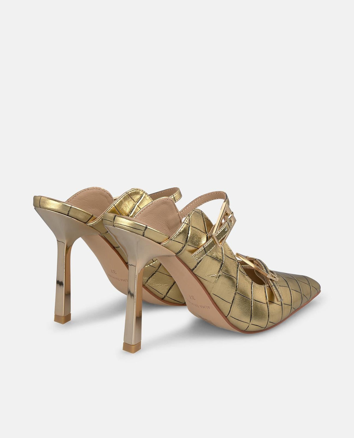 ZAPATO DESTALONADO CON HEBILLAS
