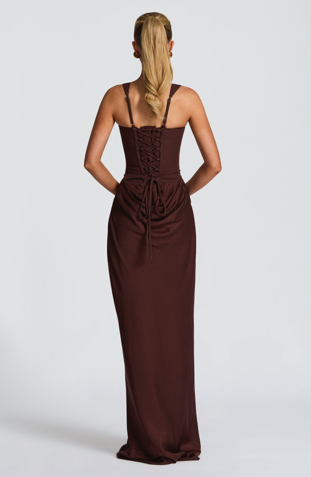 Valentina • Vestido Maxi Esculpido en Reloj de Arena