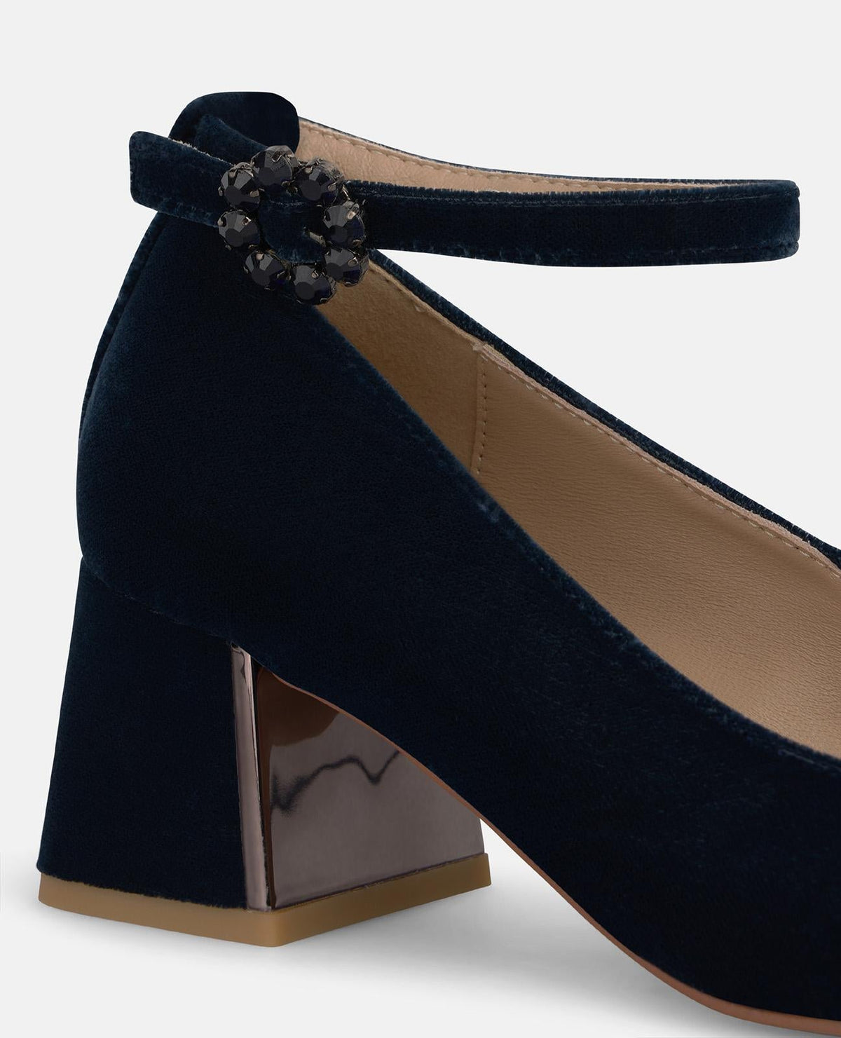 ZAPATO TERCIOPELO CON PULSERA