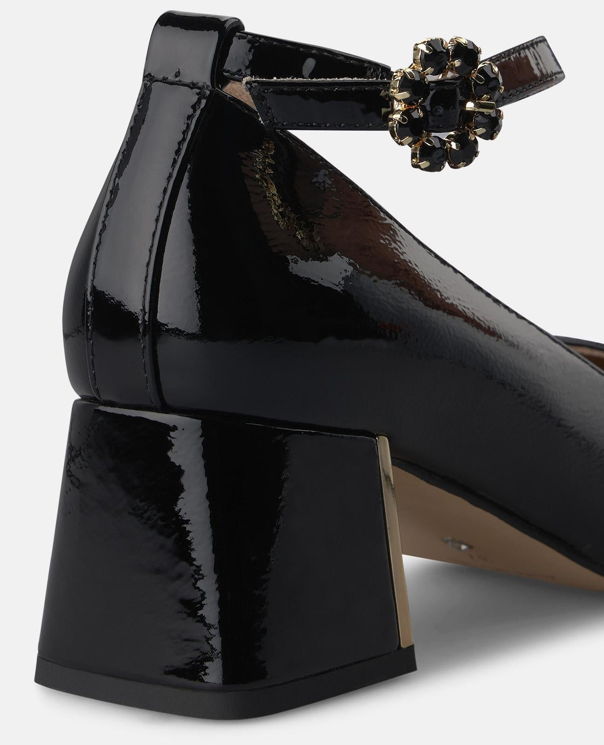 ZAPATO CHAROL CON PULSERA