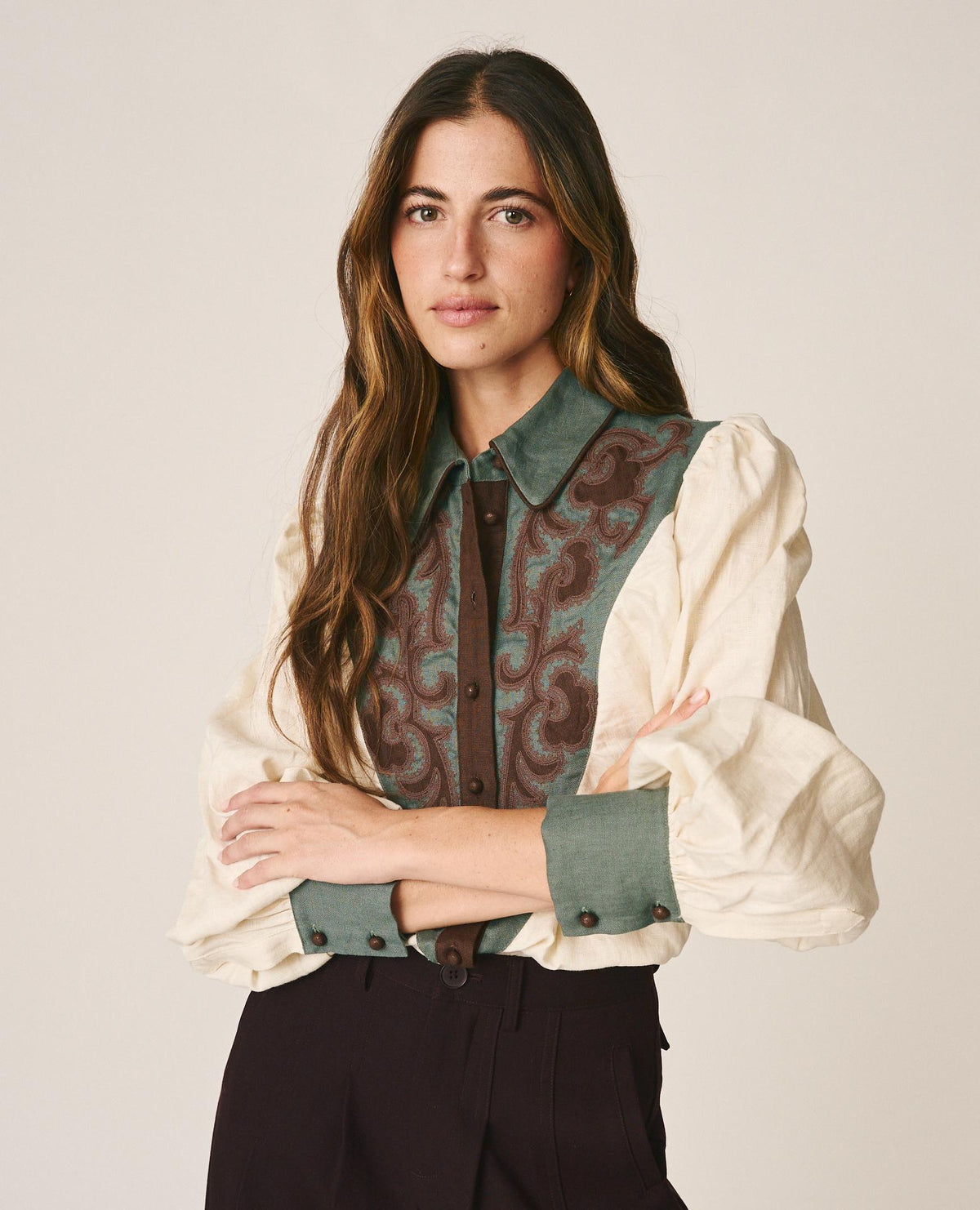 CAMISA LINO BORDADA