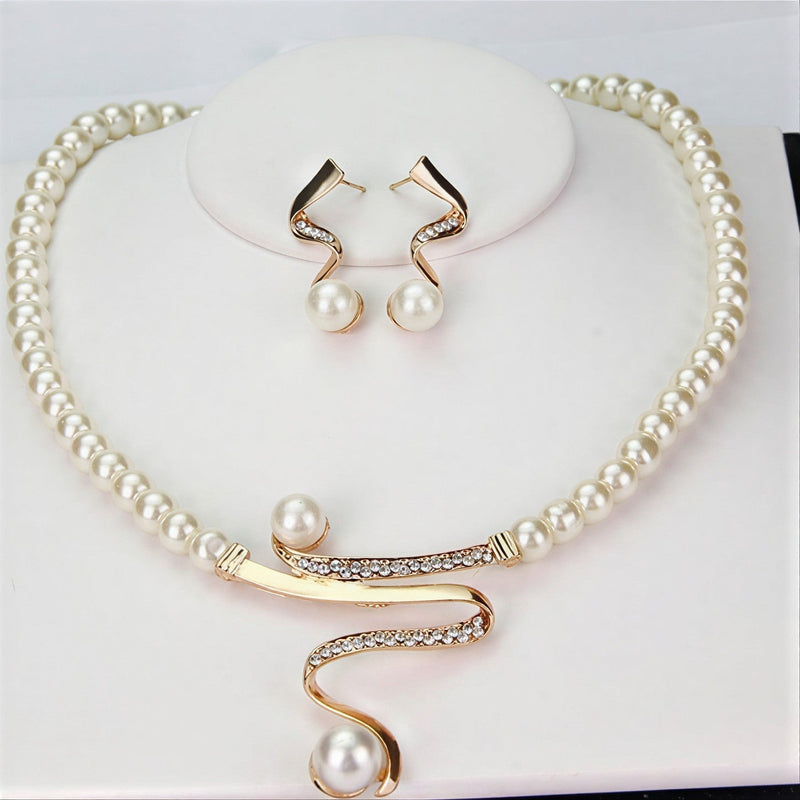 Set de Joyas Elegante con Perlas