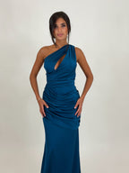 Detalle frontal del vestido Selene azul petróleo