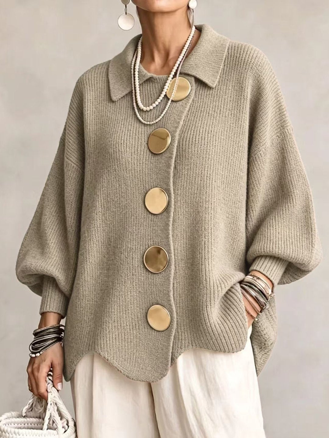 STEFANY | Cárdigan oversize con cuello y botones metálicos