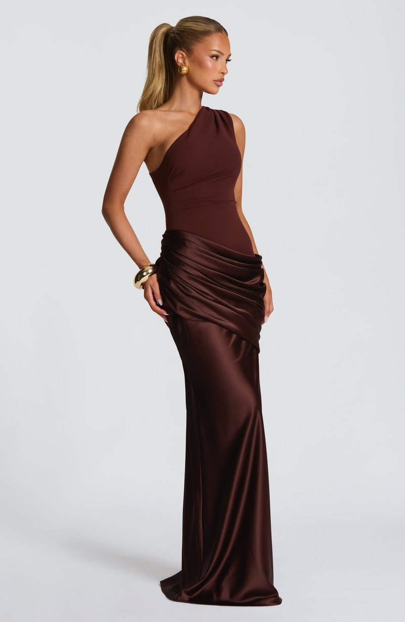 Serafina • Vestido Maxi de Un Solo Hombro Esculpido