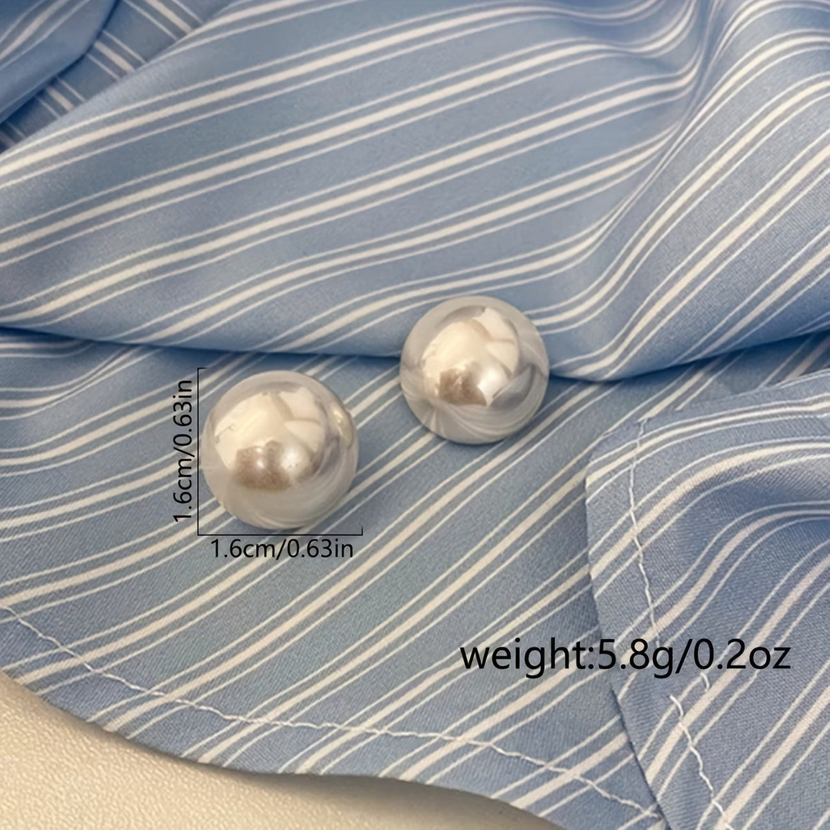 Los Pendientes a Perno con Perla Statement