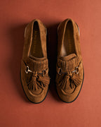 MOCASÍN DE ANTE CON BORLAS