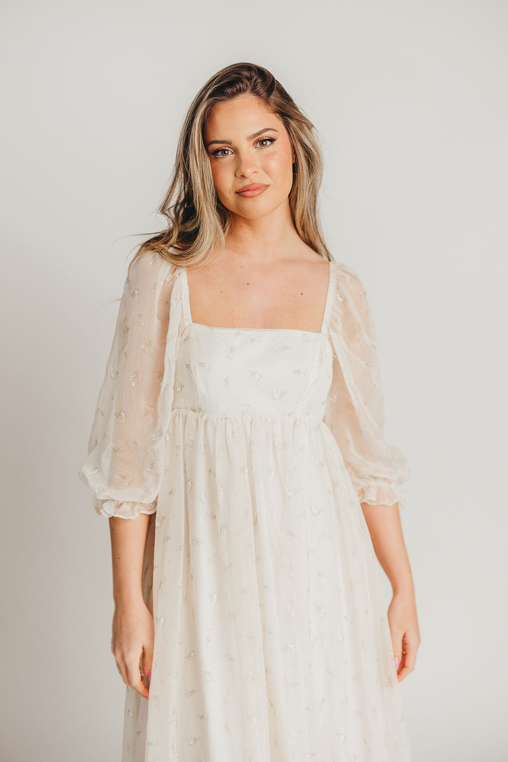 Jimena · Vestido maxi de flores con smock - Apto premamá y tallas inclusivas (S-4XL)