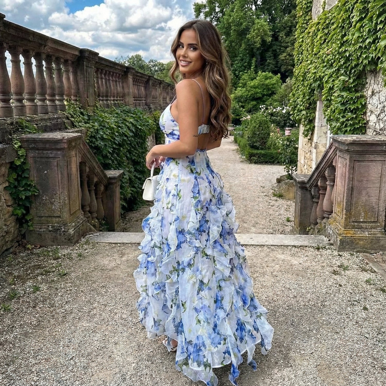Cyranne - Vestido maxi con estampado floral y volantes