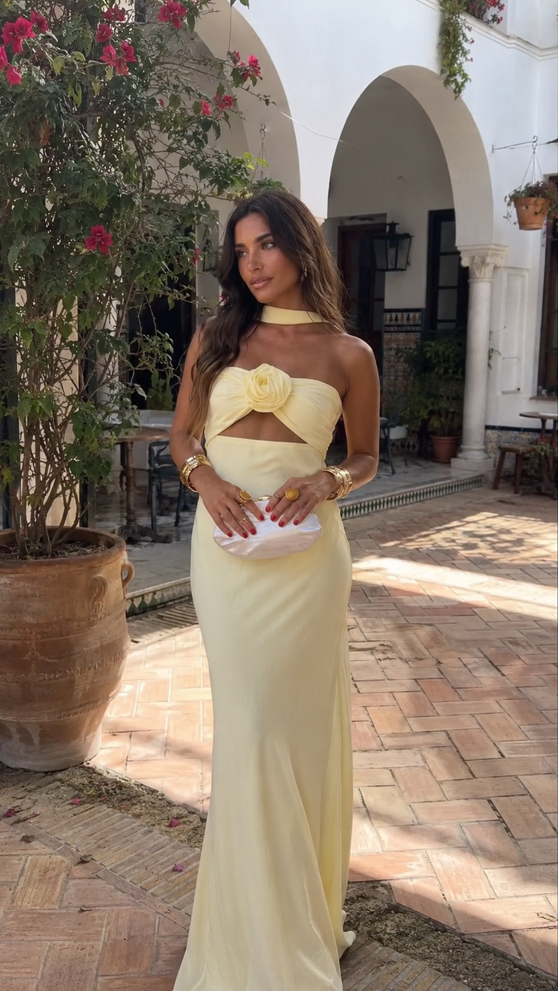 Vestido Gardenia — Maxi Halter con Rosa Corsage