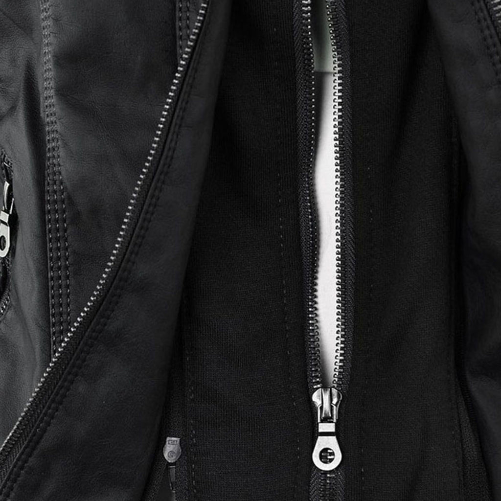 Detalle de la chaqueta Flavia: bolsillo con cremallera