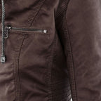 Detalle de la chaqueta Flavia: interior de punto