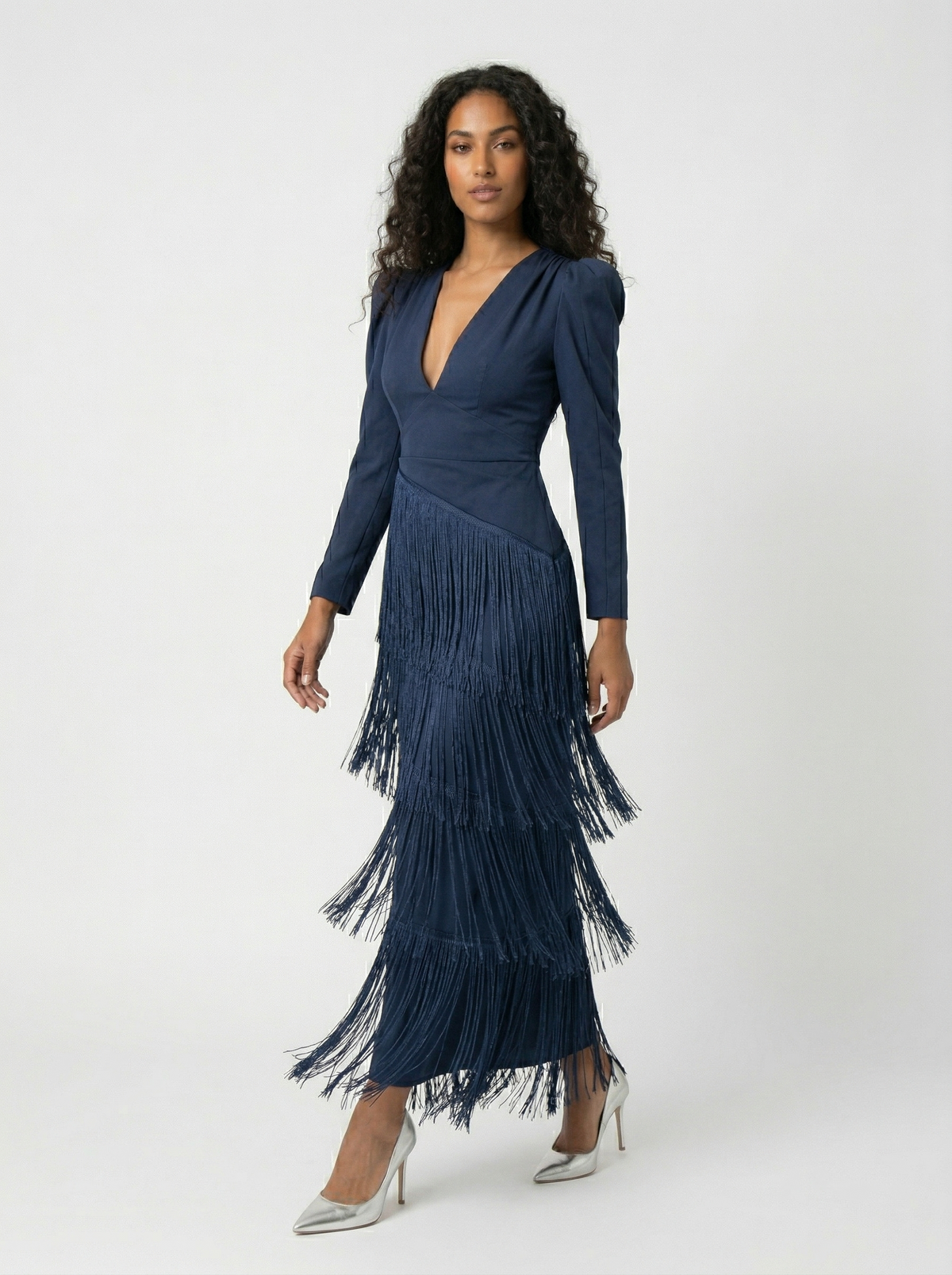 Clara | Vestido elegante de flecos con mangas