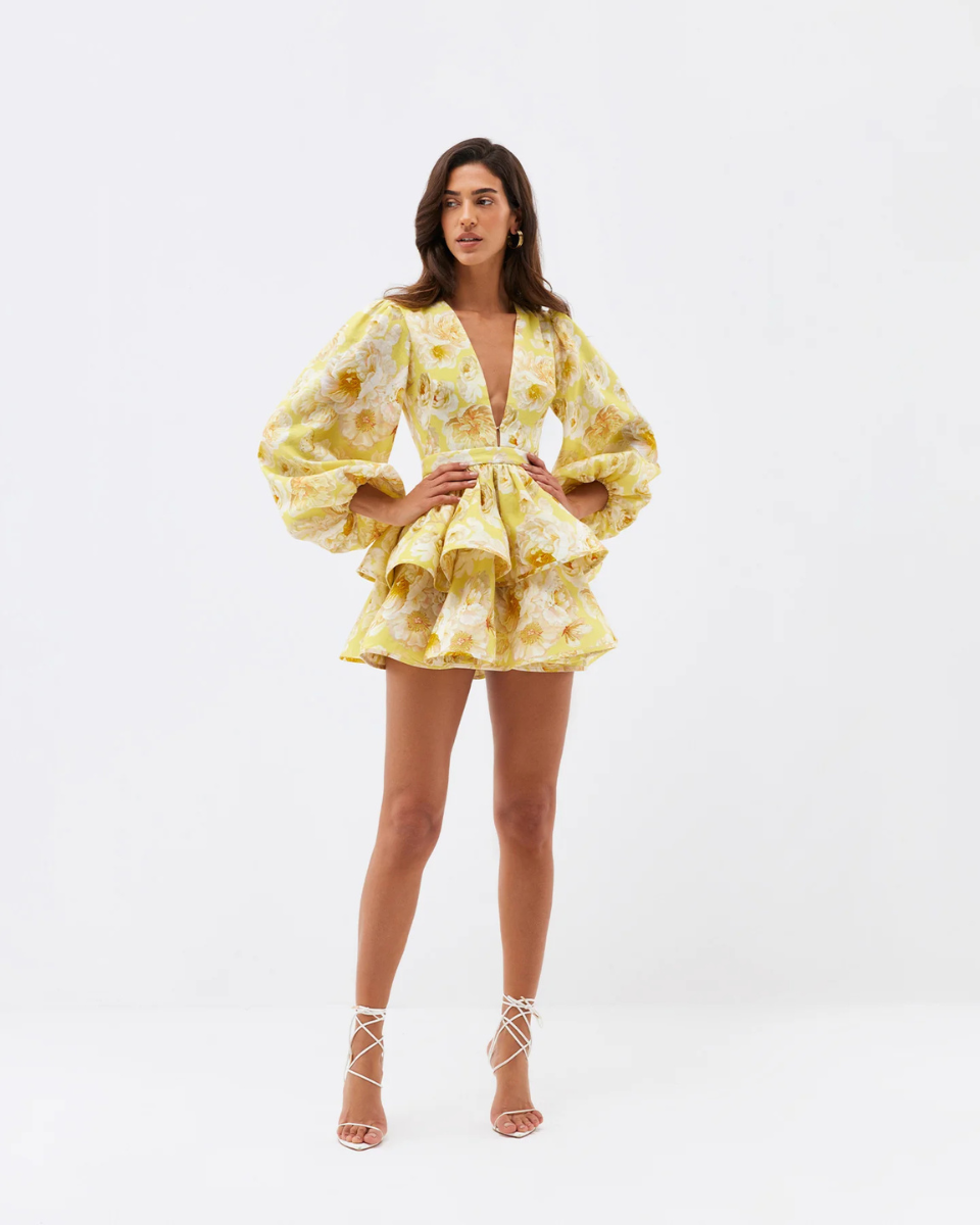 Lilly • Vestido Mini con Peplum en Capas