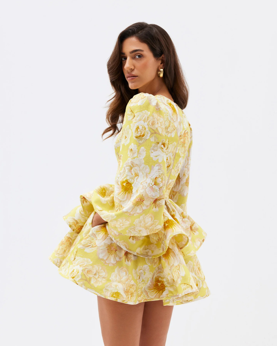 Lilly • Vestido Mini con Peplum en Capas