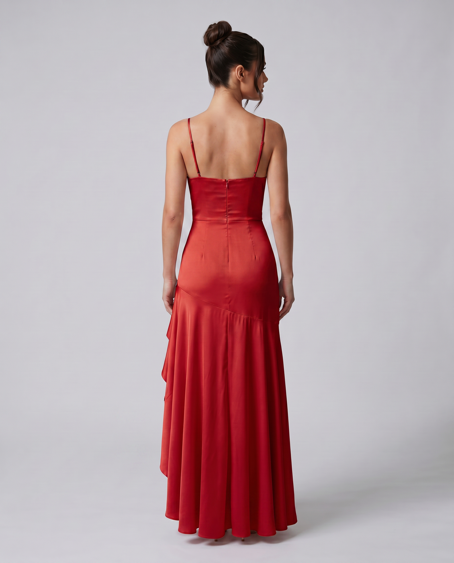 Chiara • Vestido Maxi con Cuello Halter y Dobladillo con Volantes