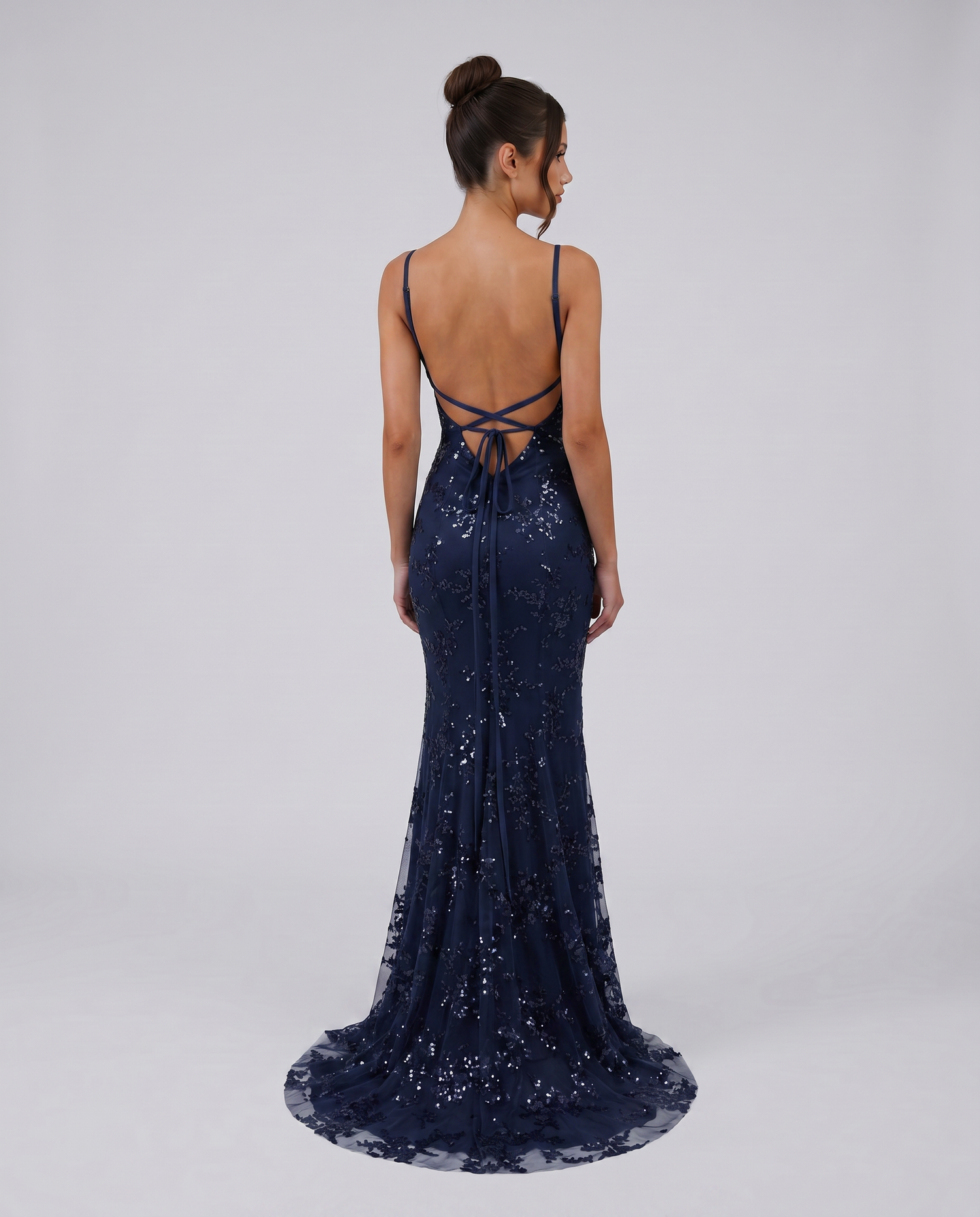 Rita • Vestido Maxi Escote V y Detalle Embellecido