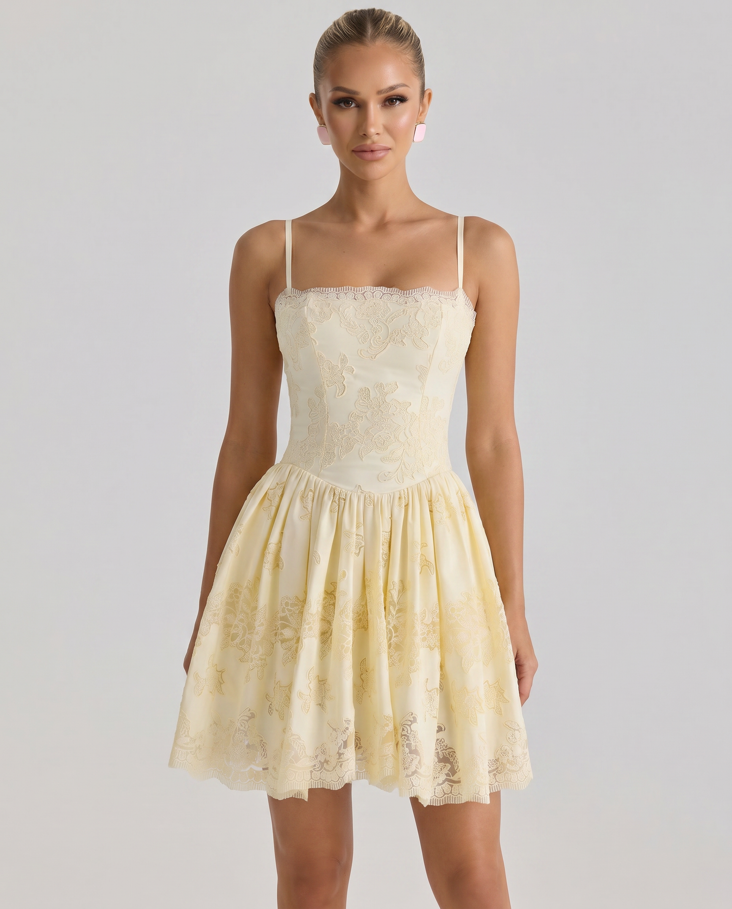 Tracie • Vestido Mini con Encaje Broderie Anglaise