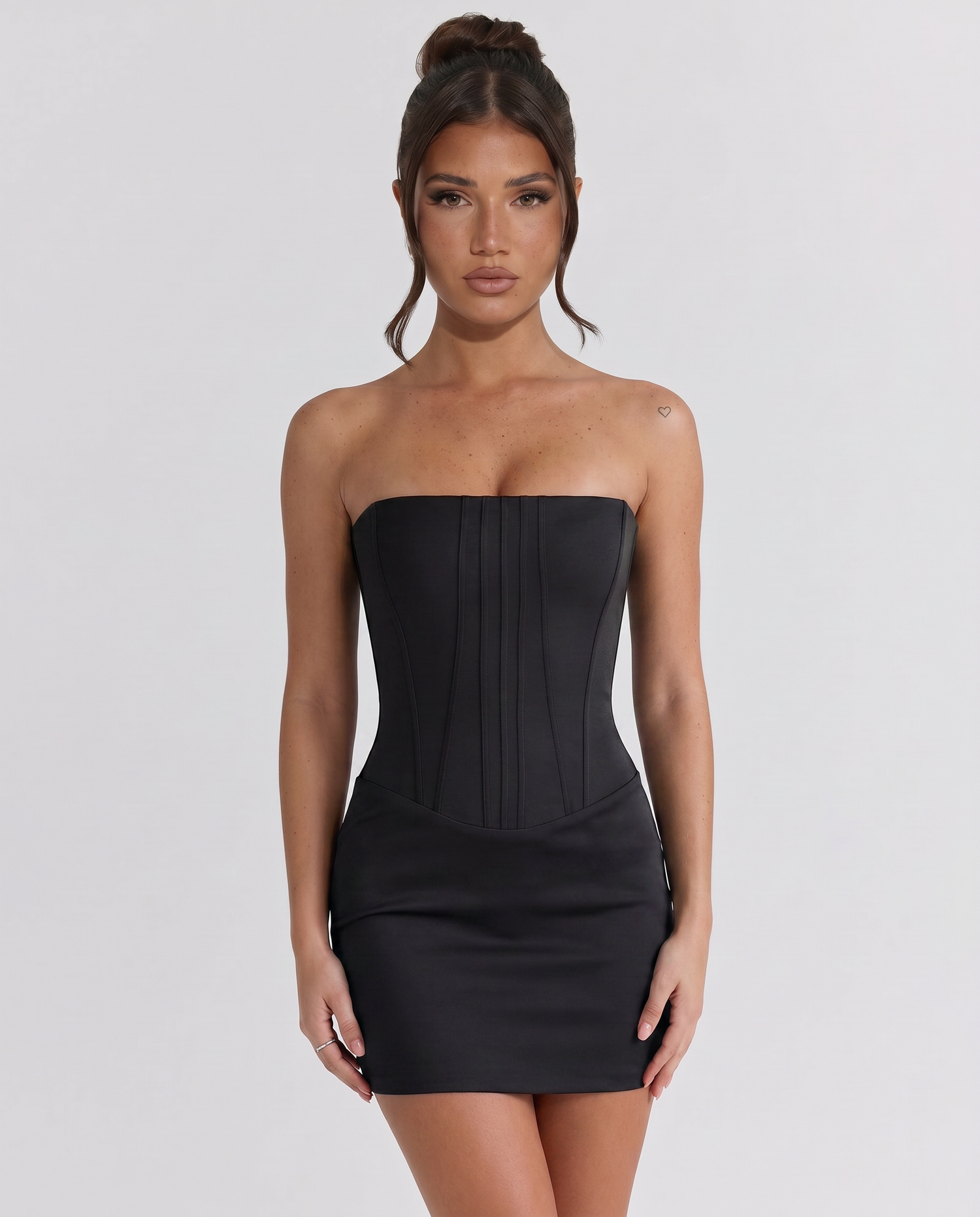 Fernanda • Mini Strapless con Corsé