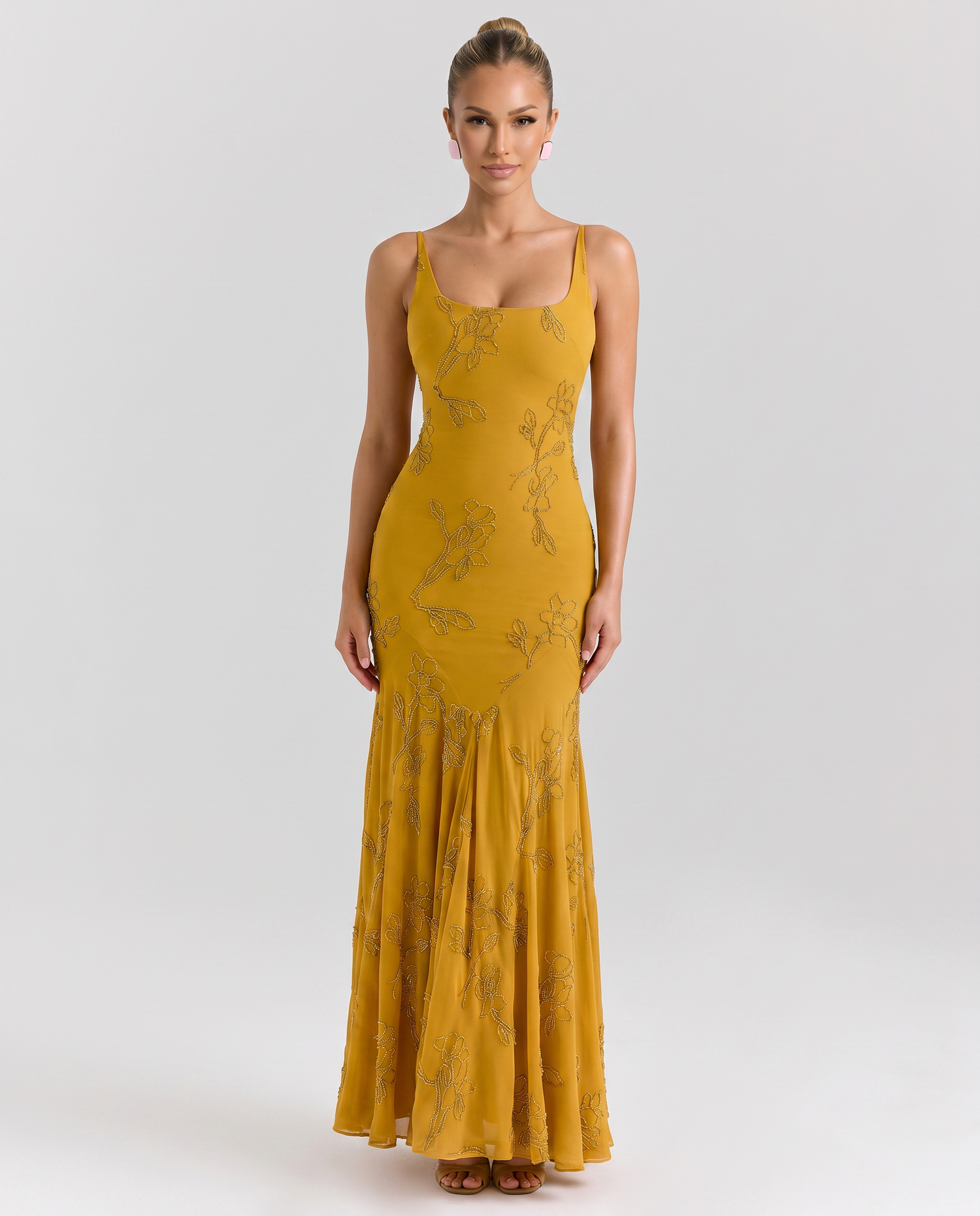 Evie • Maxi con Perlas y Espalda con Cordones