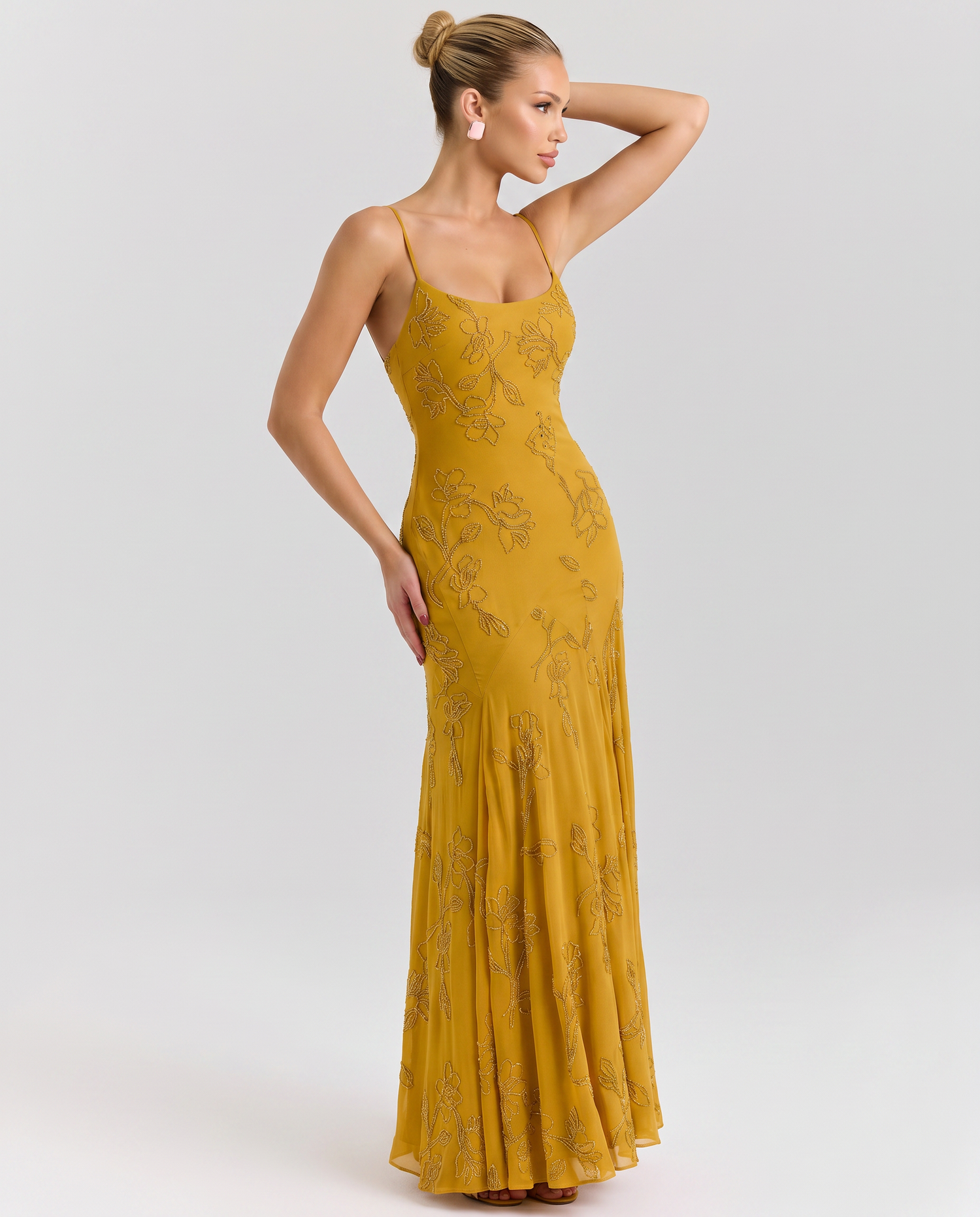 Evie • Maxi con Perlas y Espalda con Cordones