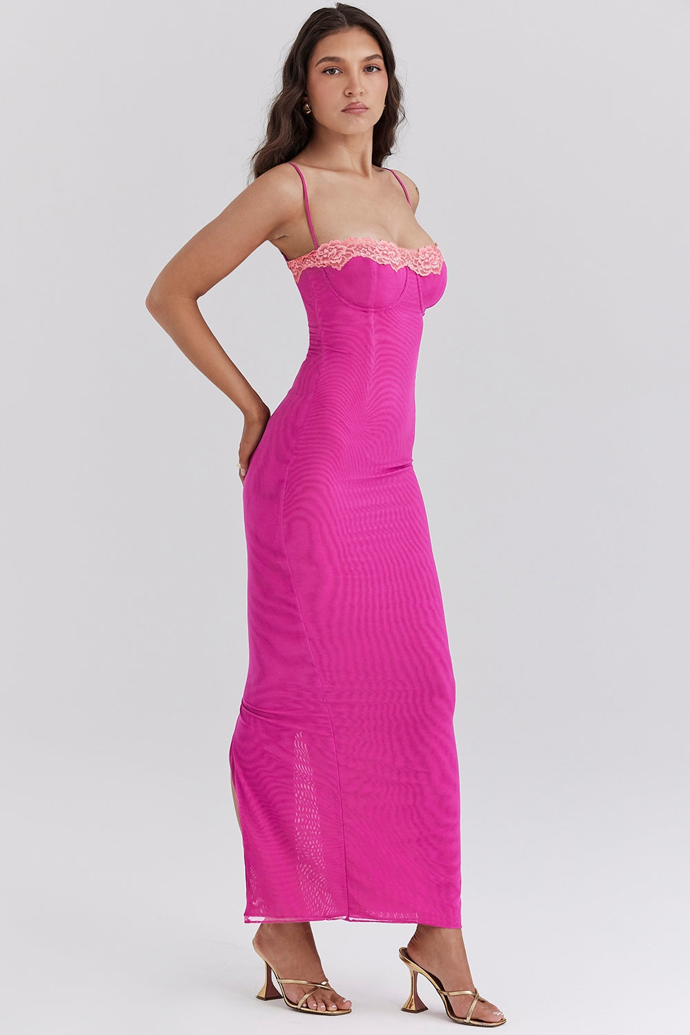 Iris • Maxi con Encaje y Espalda Abierta