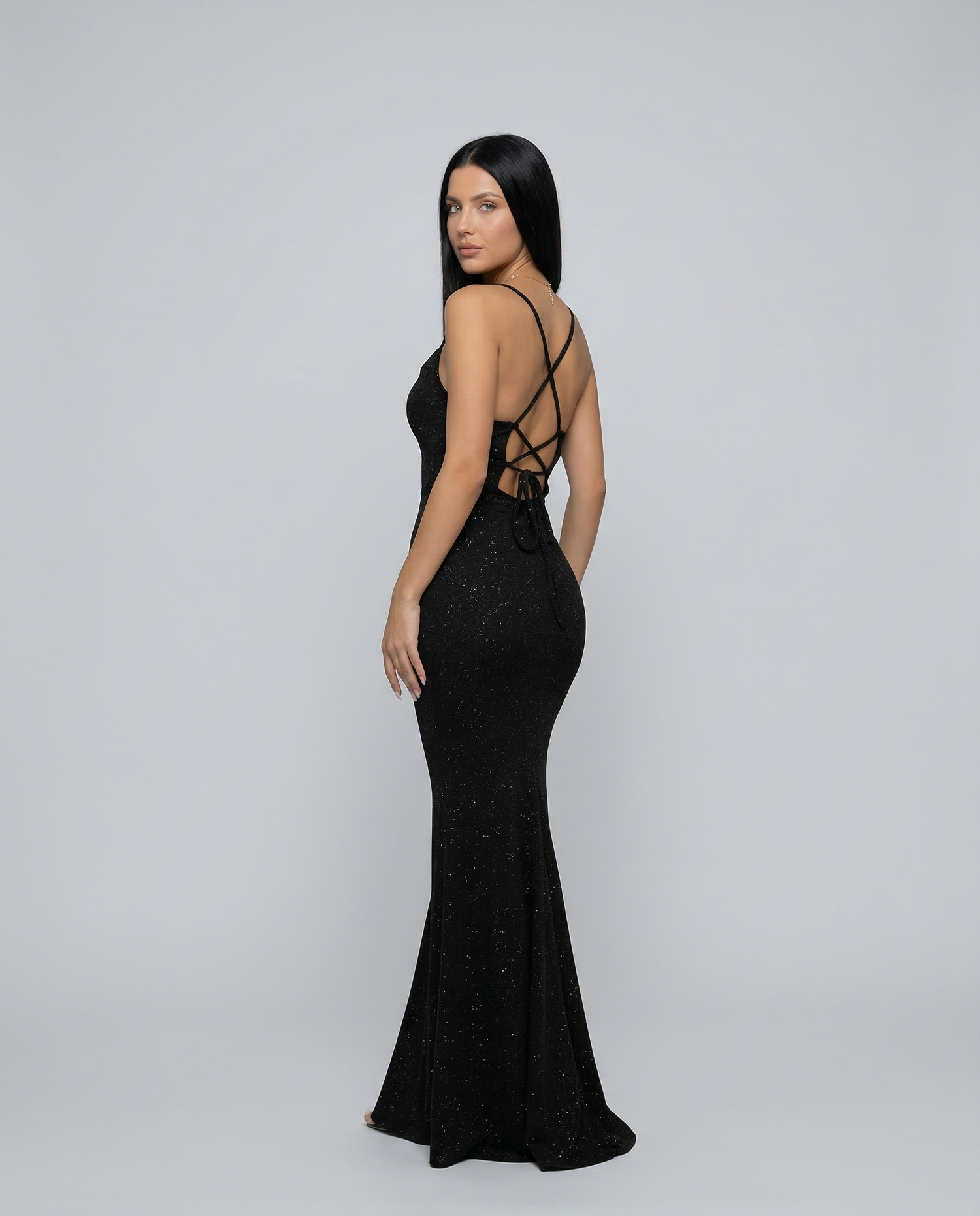 Aria • Vestido Maxi con Detalle de Espalda Cruzada