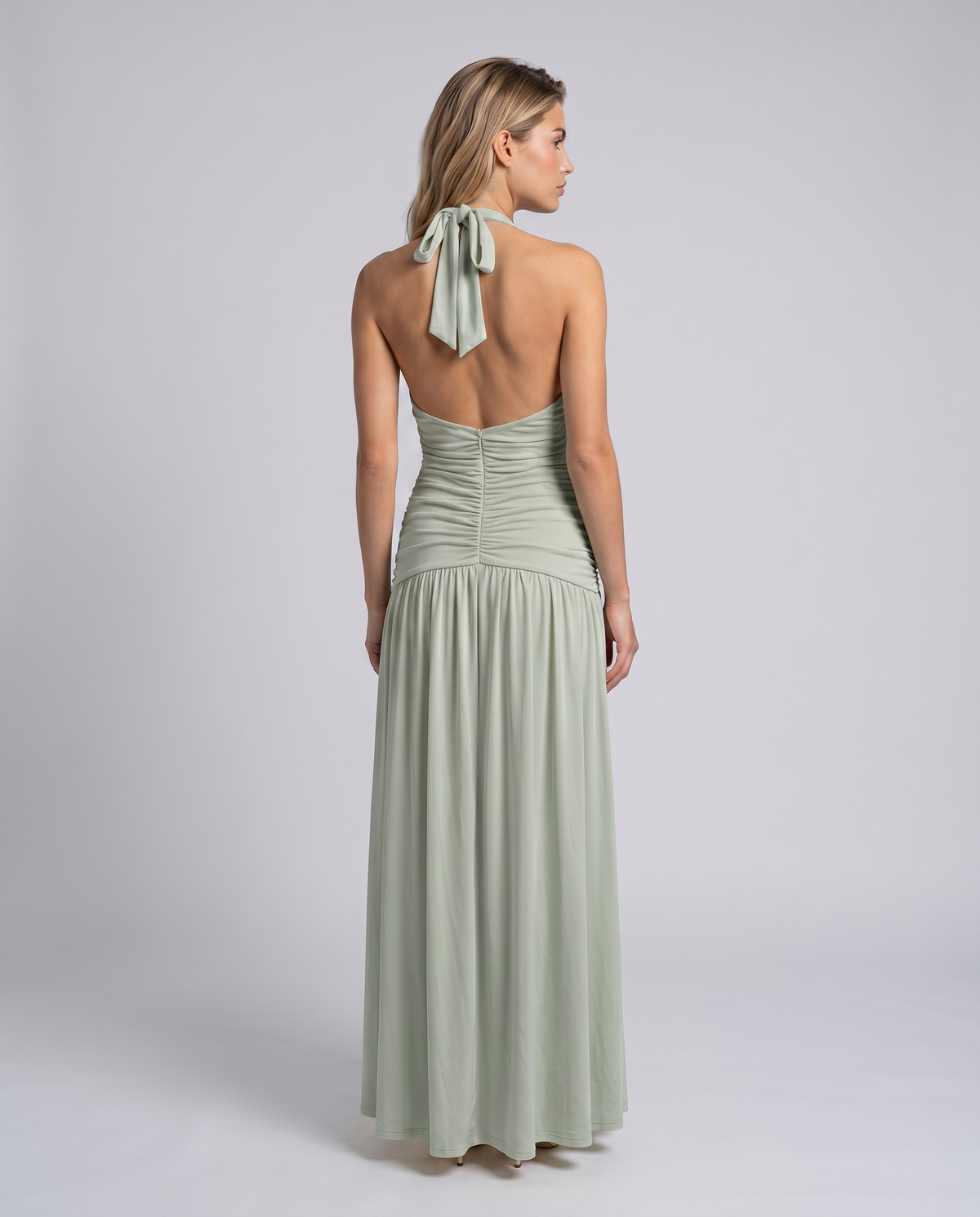 Margaret • Vestido Maxi con Cuello Halter y Corsé Fruncido