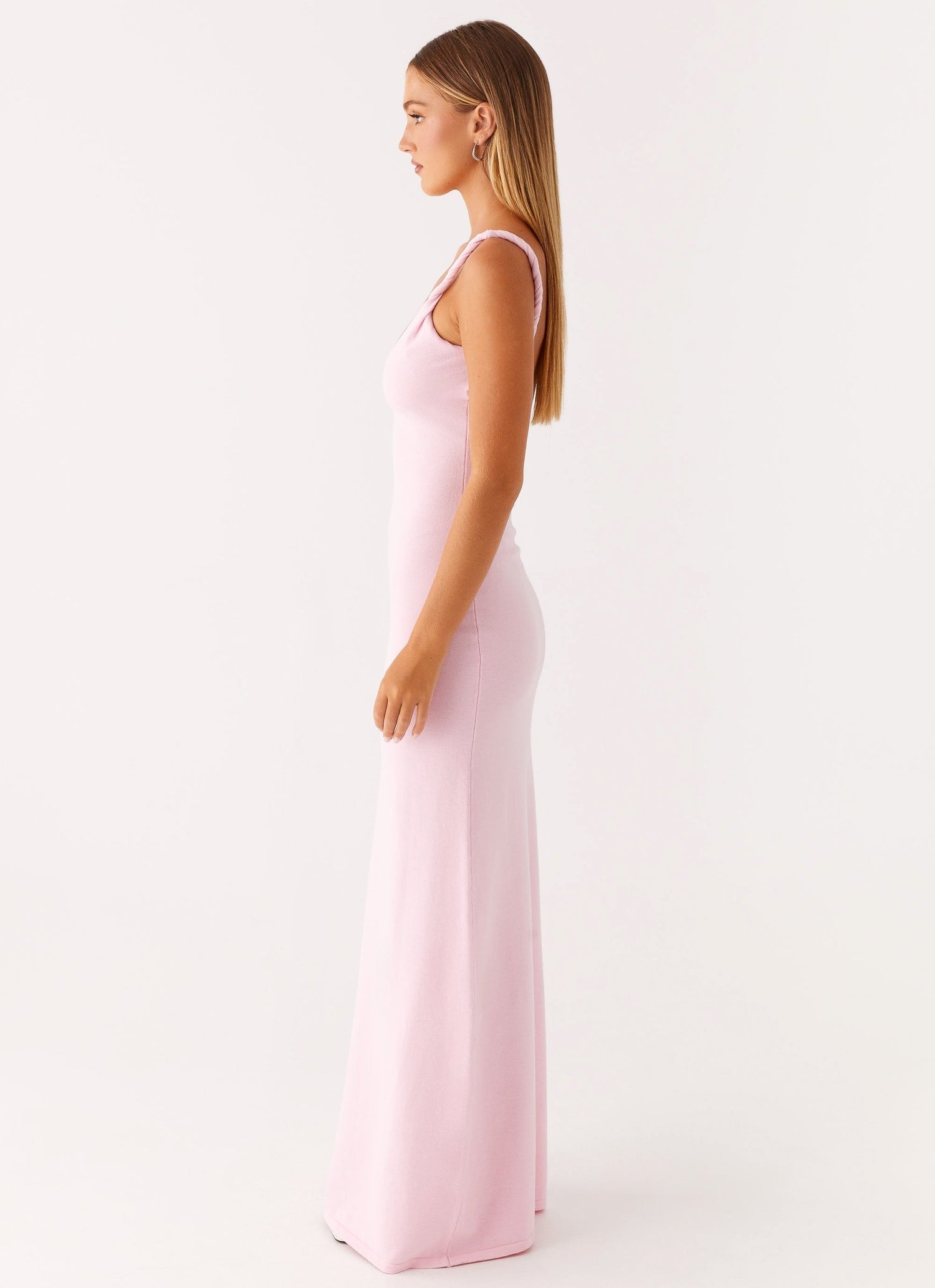 Shawna • Vestido Maxi con Tirantes Torcidos