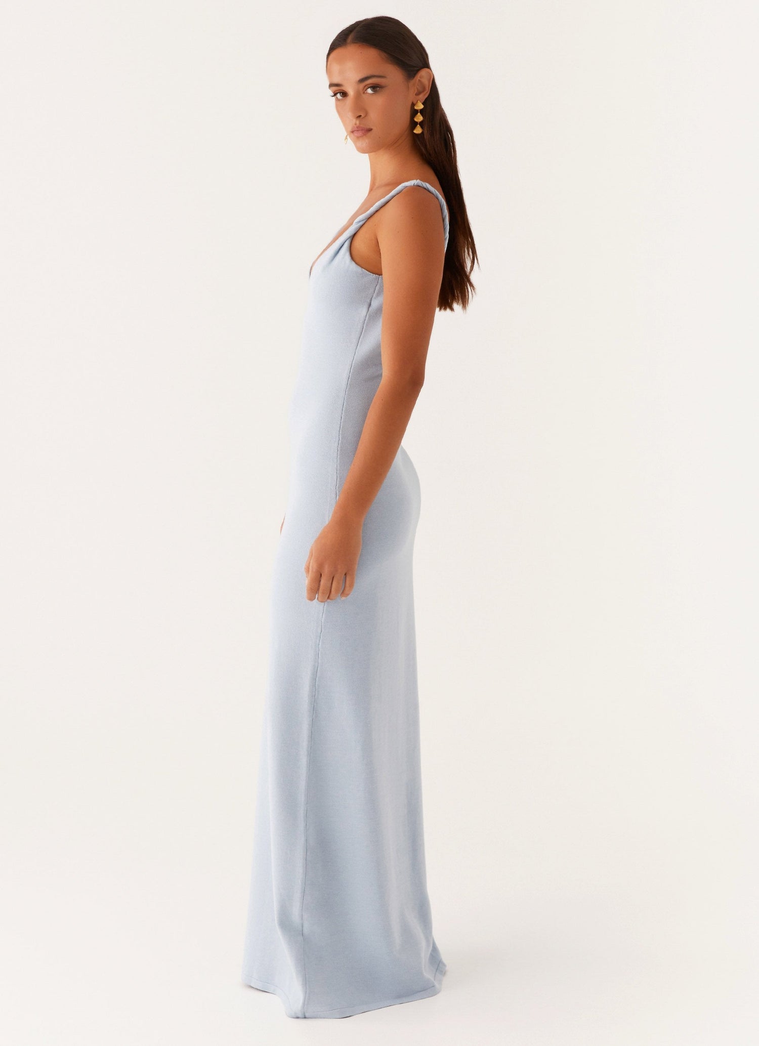 Shawna • Vestido Maxi con Tirantes Torcidos
