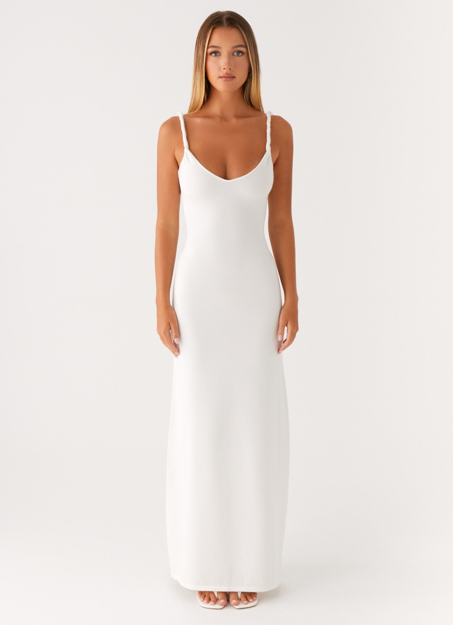 Shawna • Vestido Maxi con Tirantes Torcidos