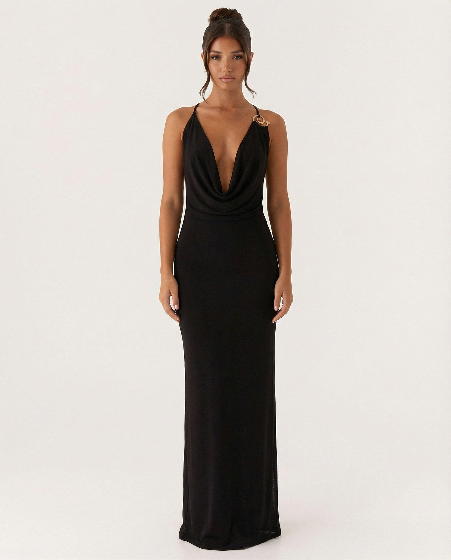 Sherri • Vestido Maxi con Cuello de Cowl y Espalda Abierta