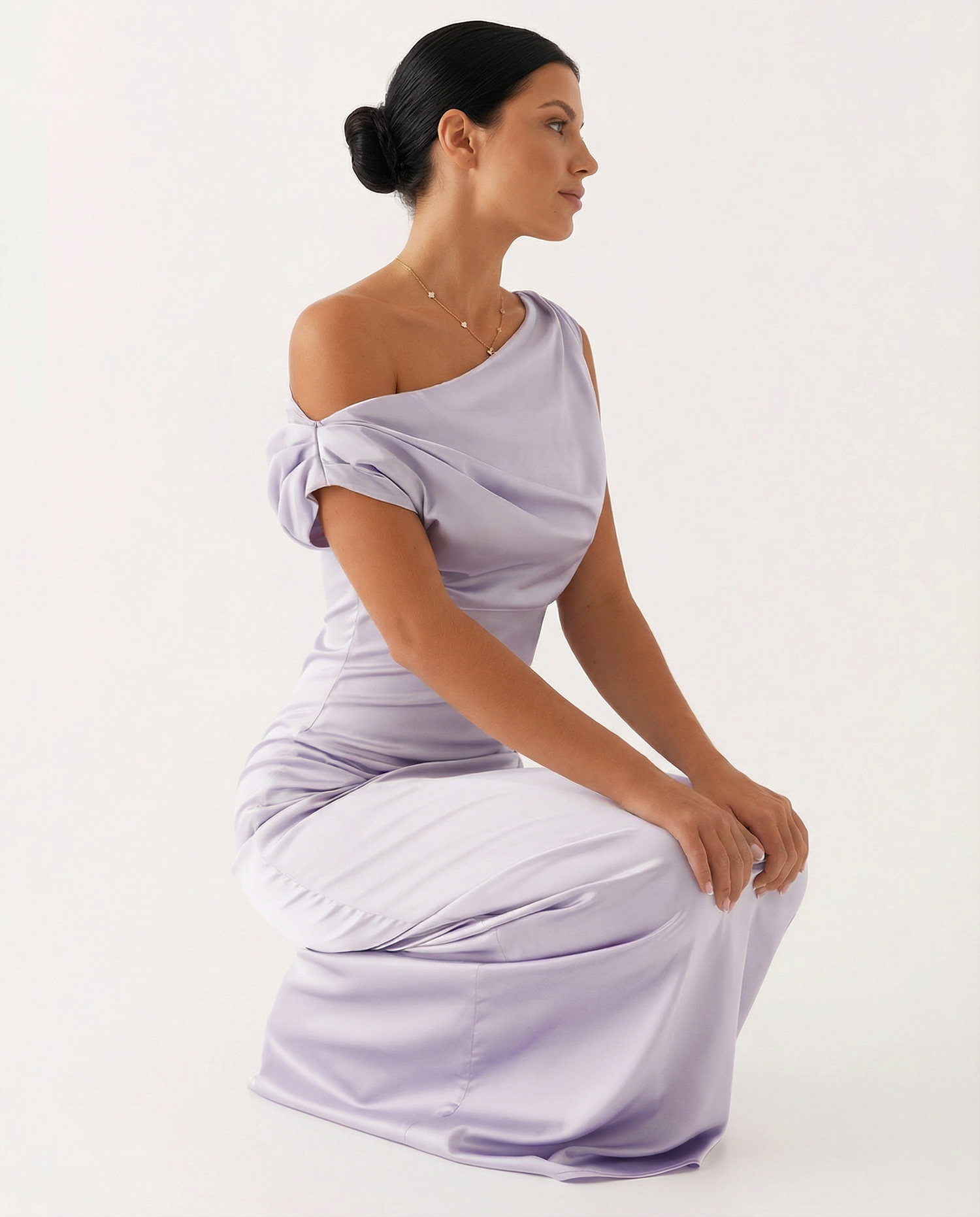 Myrna • Vestido Maxi de Satén de Un Hombro