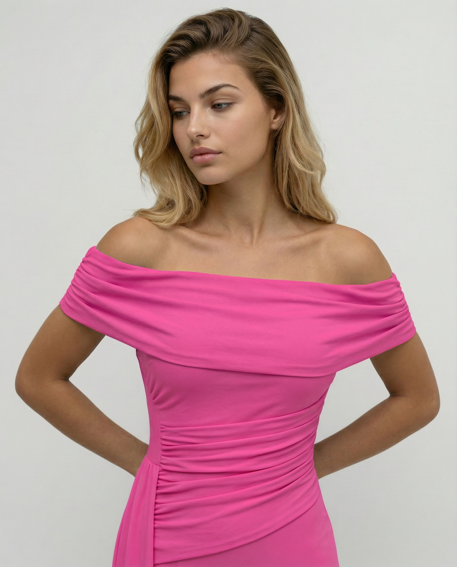 Aida • Vestido Maxi Arrugado de Un Hombro