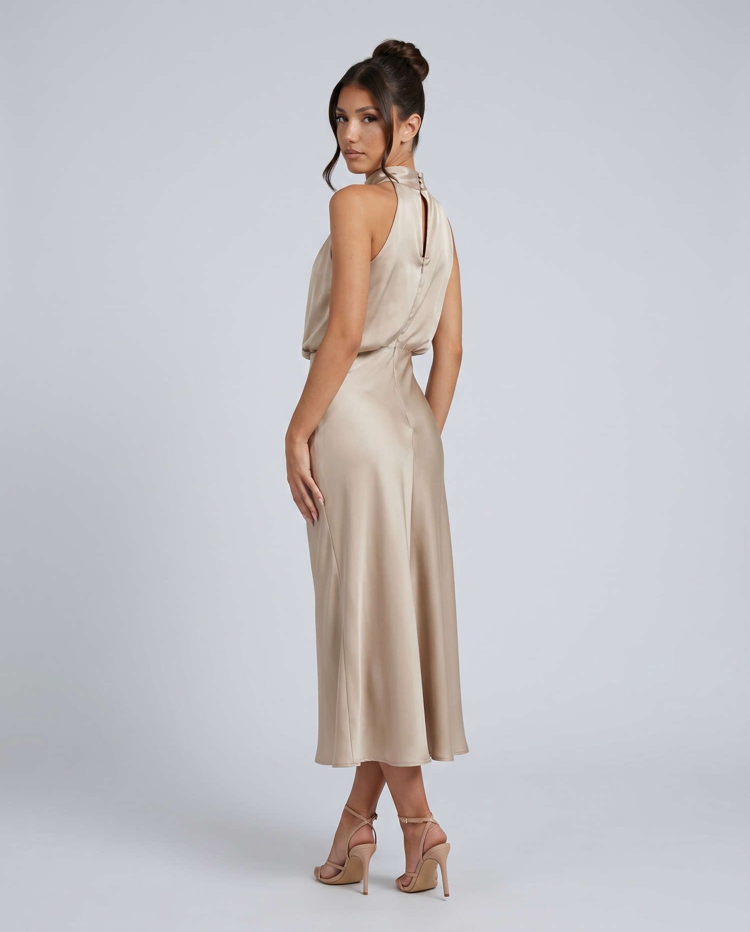 Francesca • Vestido Midi con Escote Halter Drapado