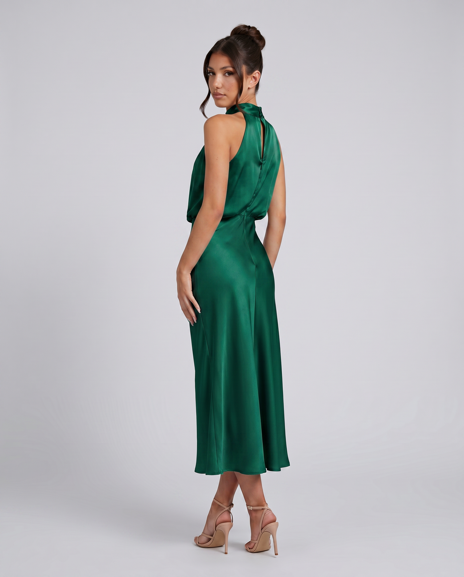 Francesca • Vestido Midi con Escote Halter Drapado
