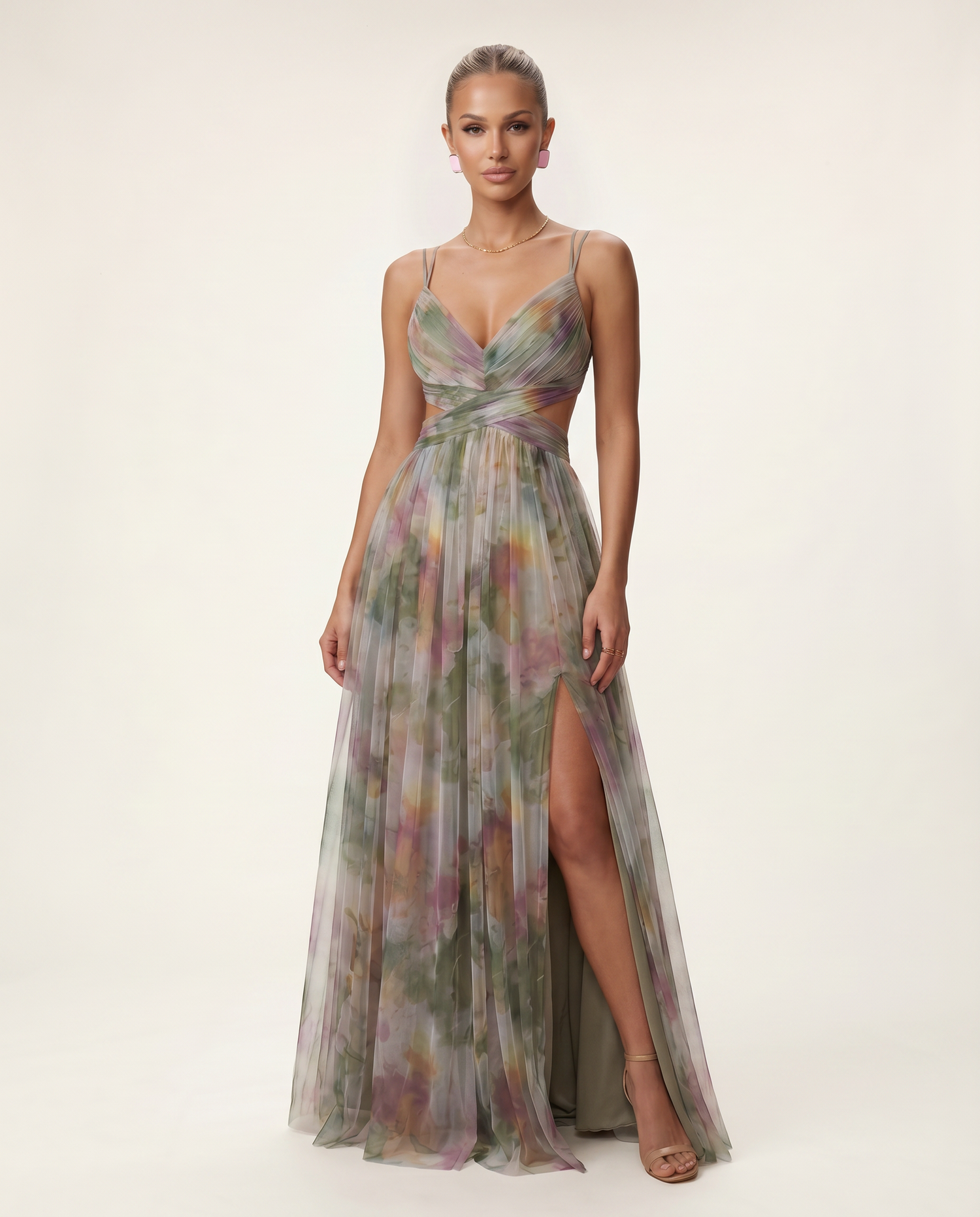 Colby • Vestido Maxi con Estampado Floral Acuarelado y Pliegues