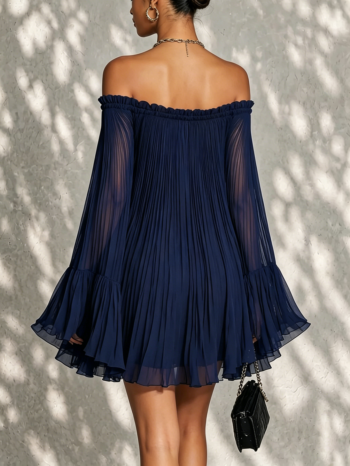 Ondine | Mini Vestido de Mangas Campana, Volantes, Hombros Descubiertos
