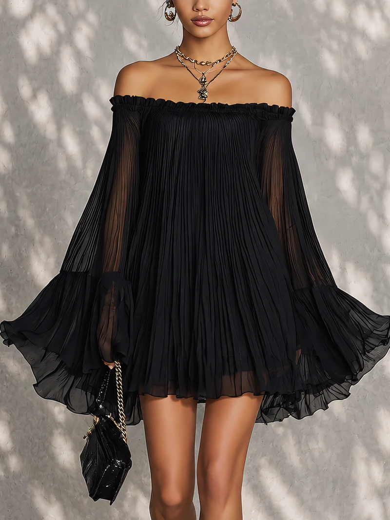 Zélie | Mini Vestido Negro, Mangas Campana y Volantes