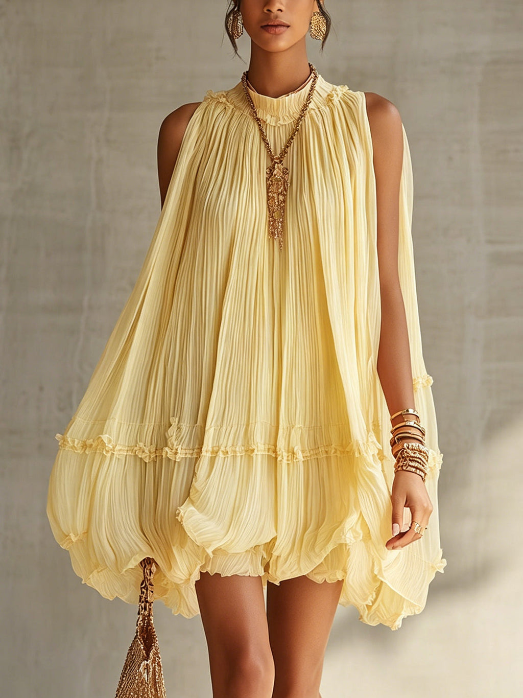 Margaux | Mini Vestido de Volantes, Cuello Halter, Amarillo