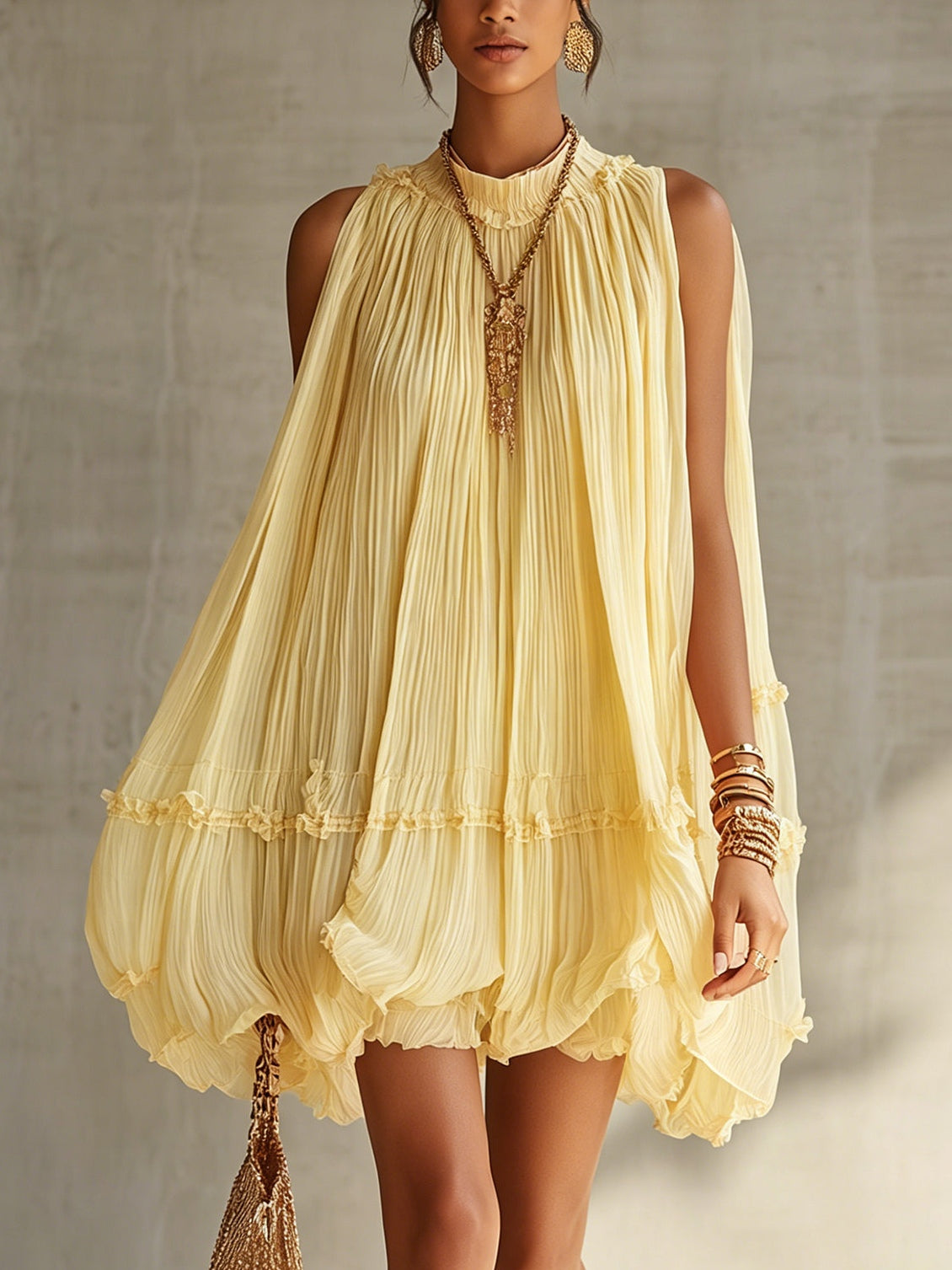 Margaux | Mini Vestido de Volantes, Cuello Halter, Amarillo