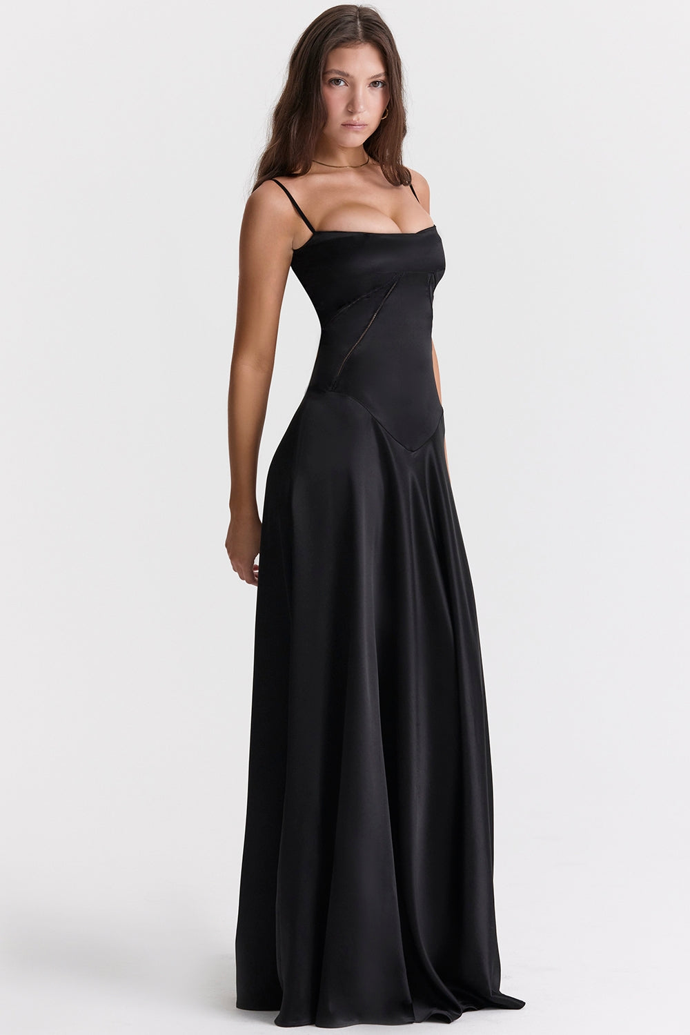 Jenny • Vestido Maxi con Espalda Con Cordones